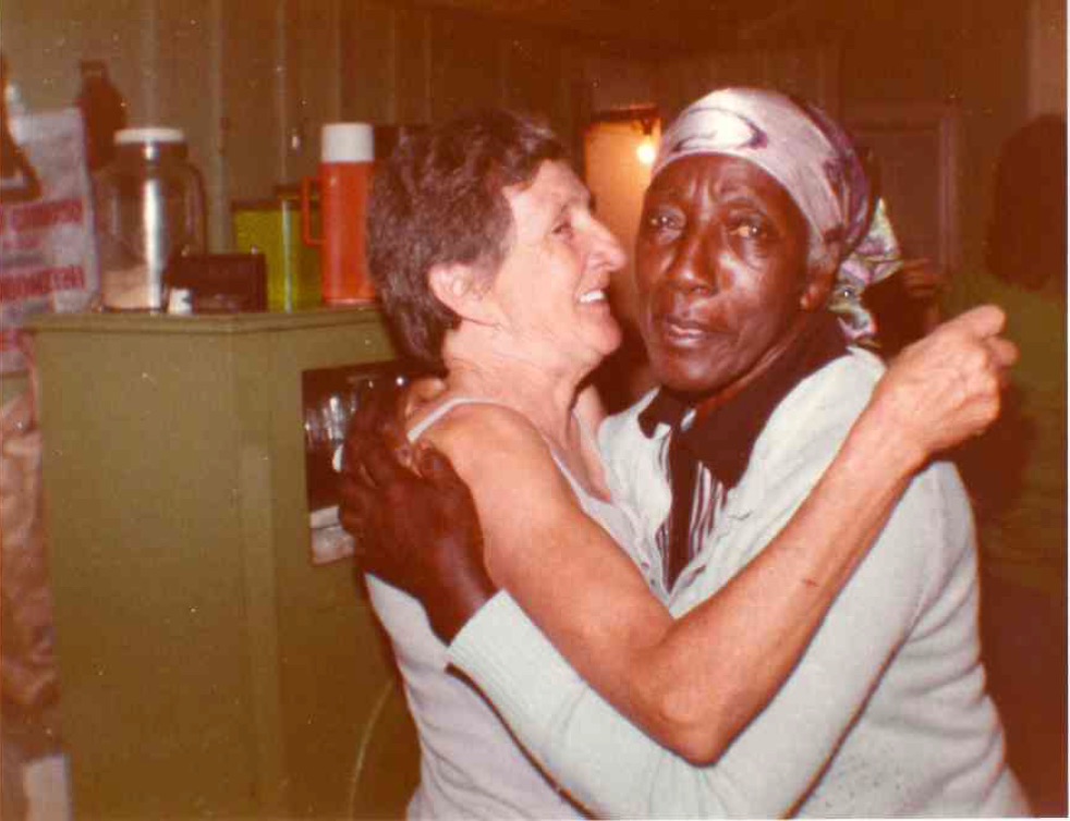 Dona Cesarina com sua comadre Autevina